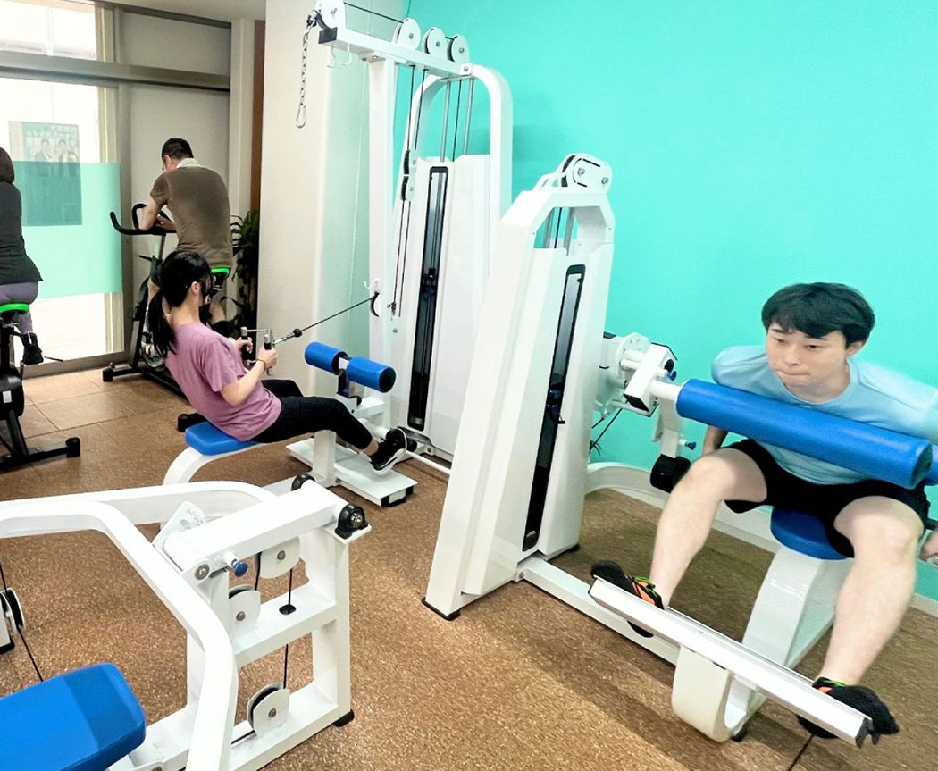 Shark Style Gym本八幡のトレーニングマシン