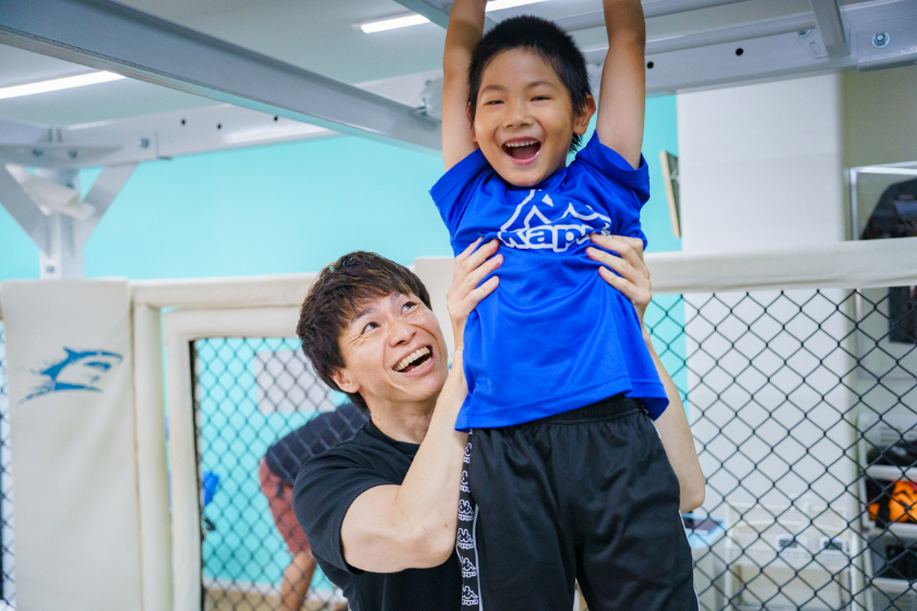 SHARK STYLE GYMで身体を動かす子ども